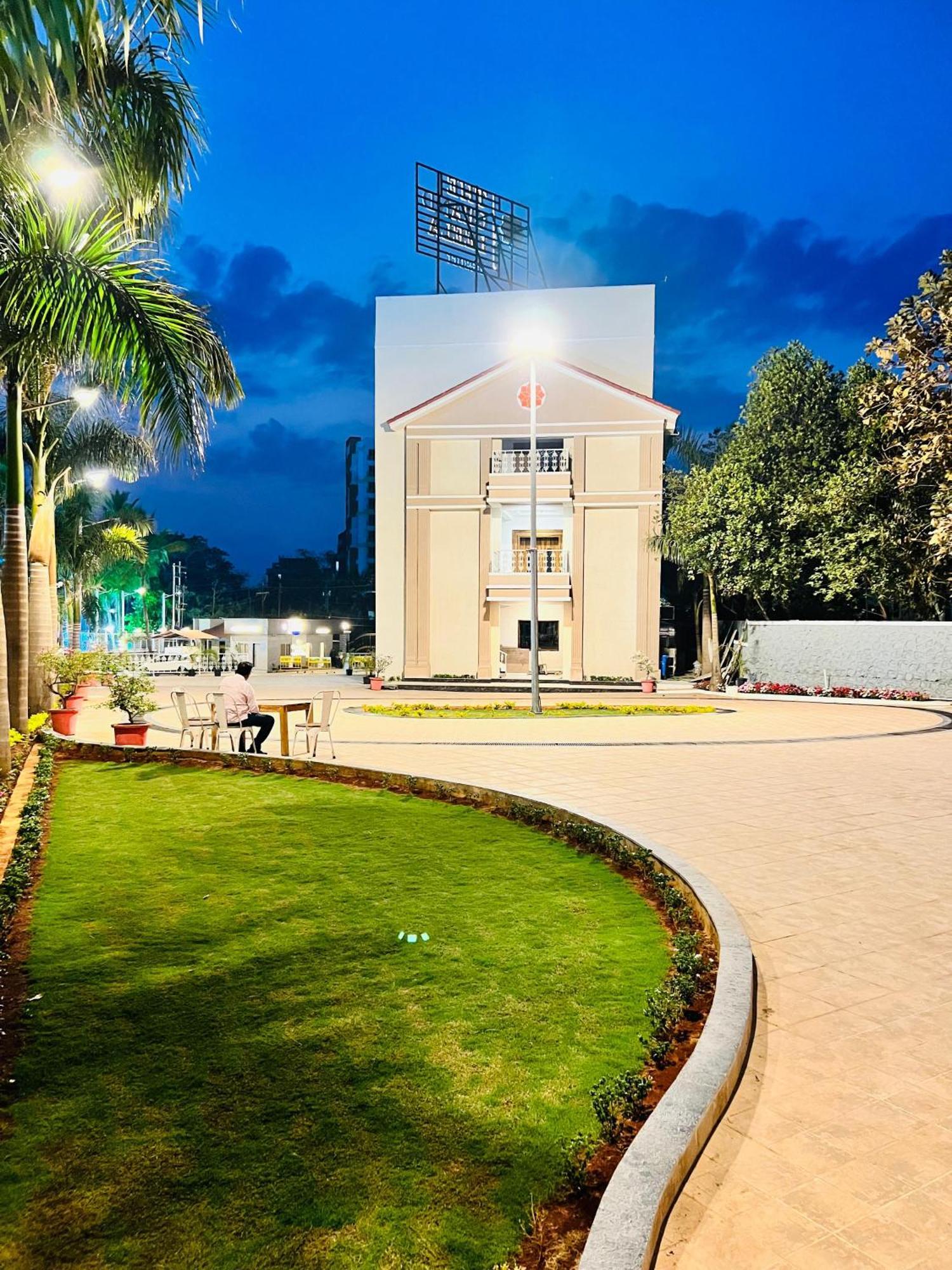 The Grand Leela Resort Кополи Екстериор снимка