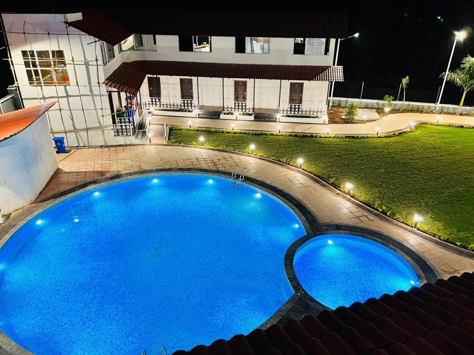 The Grand Leela Resort Кополи Екстериор снимка