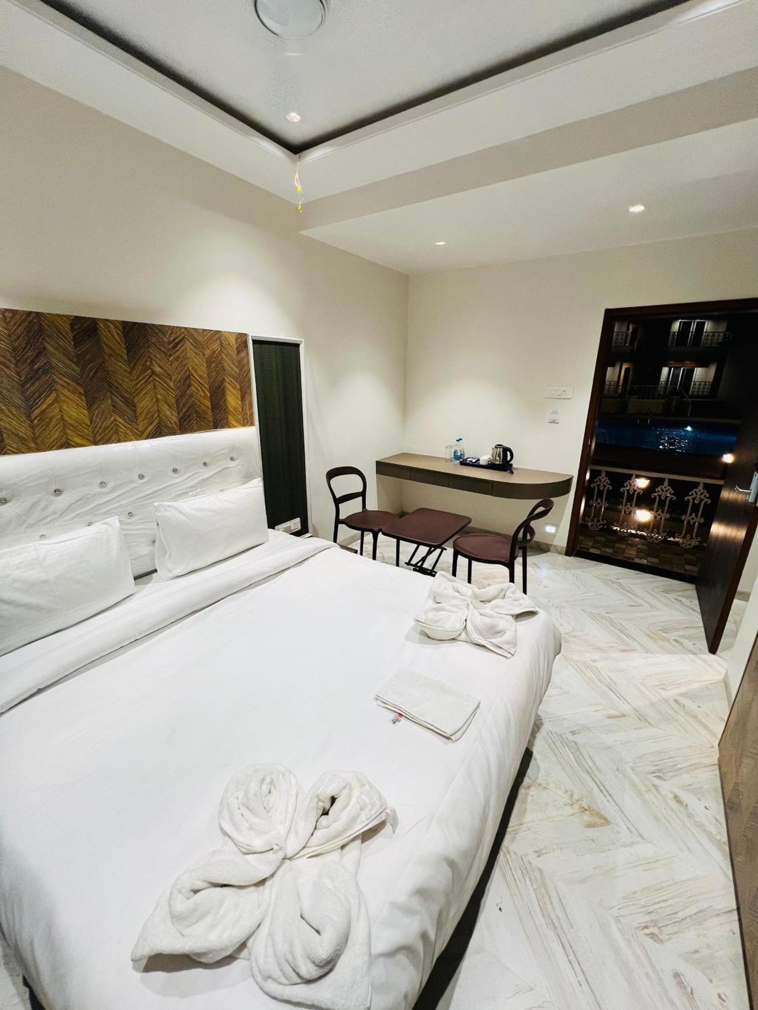The Grand Leela Resort Кополи Екстериор снимка