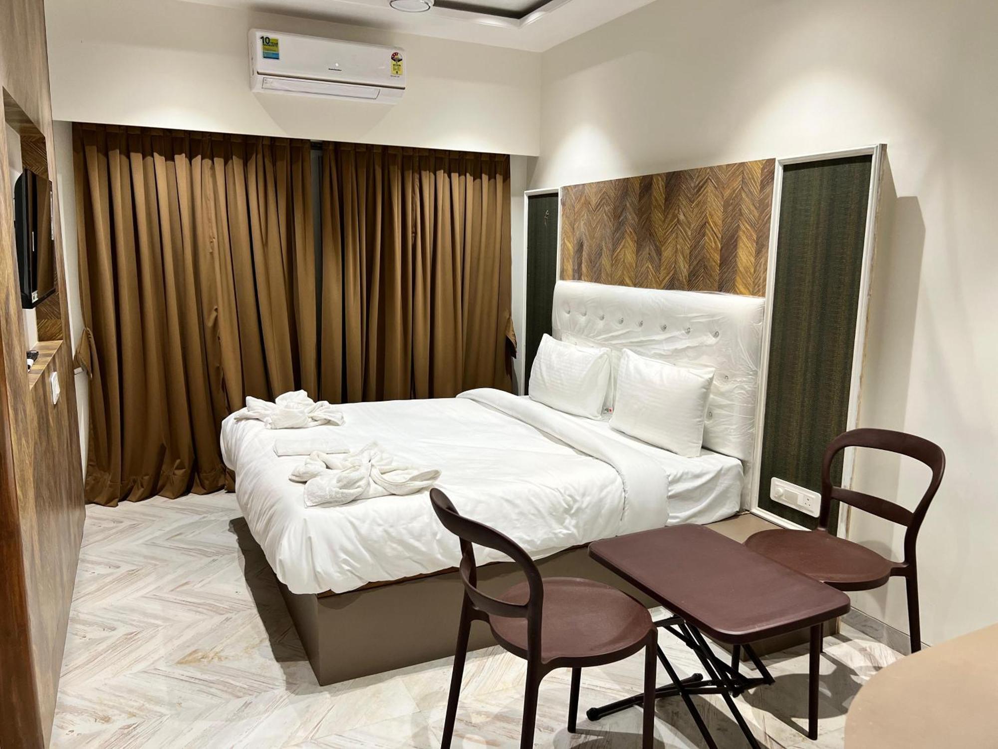 The Grand Leela Resort Кополи Екстериор снимка
